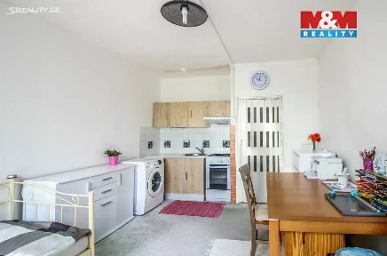 Prodej bytu 1+kk 25 m² Počernická, Praha - Malešice