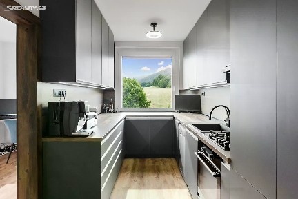 Prodej bytu 4+1 81 m² Zalužanská, Chlumec