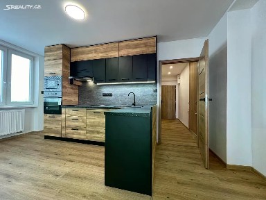 Prodej bytu 3+kk 66 m² Předhradí