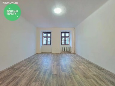Pronájem bytu 2+kk 70 m² náměstí Republiky, Plzeň - Vnitřní Město