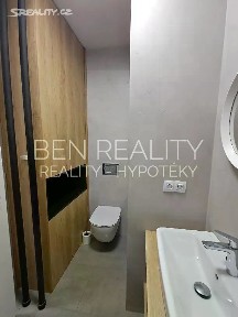 Pronájem bytu 1+kk 24 m² Na Požáře, Zlín