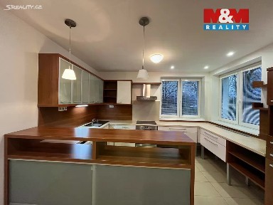 Pronájem bytu 4+kk 127 m² Havlíčkovo nábřeží, Zlín