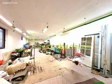 Pronájem obchodního prostoru 180 m² Palackého, Napajedla