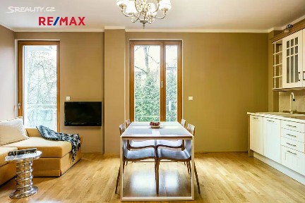 Prodej bytu 2+kk 51 m² Libušina, Karlovy Vary