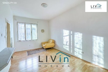 Pronájem bytu 2+1 55 m² Husitská, Olomouc - Nové Sady