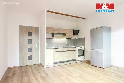 Pronájem bytu 2+kk 40 m² Dobiášova, Liberec - Liberec VI-Rochlice