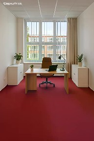 Pronájem kanceláře 16 m² nám. T. G. Masaryka, Zlín