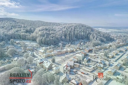 Prodej bytu 1+1 38 m² Rýchorské náměstí, Žacléř