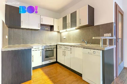 Pronájem bytu 1+1 35 m² Šípková, Mukařov - Srbín