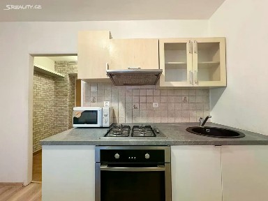 Pronájem bytu 1+1 29 m² Vodárenská, Kladno - Kročehlavy