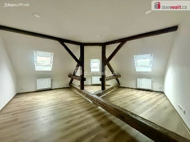 Pronájem bytu 4+1 128 m² Zahradní, Ústí nad Labem - Všebořice