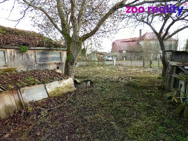 Prodej rodinného domu 638 m², pozemek 638 m² Uhersko