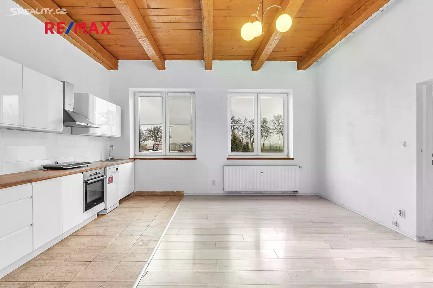 Pronájem bytu 2+kk 59 m² Čepí
