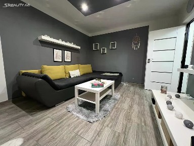 Pronájem bytu 3+1 60 m² kpt. Bartoše, Pardubice - Polabiny