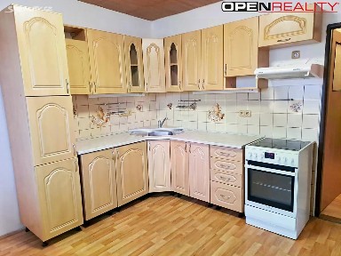 Prodej bytu 2+1 58 m² Přelouč - Lohenice
