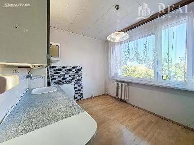 Pronájem bytu 2+1 62 m² Holešická, Chomutov