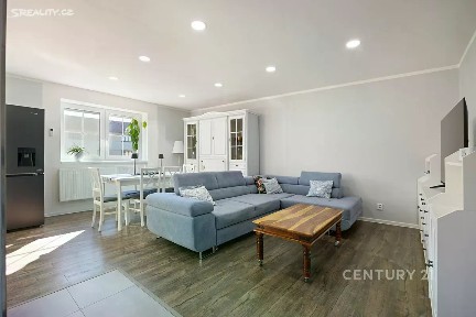 Prodej rodinného domu 127 m², pozemek 1816 m² Uhřice