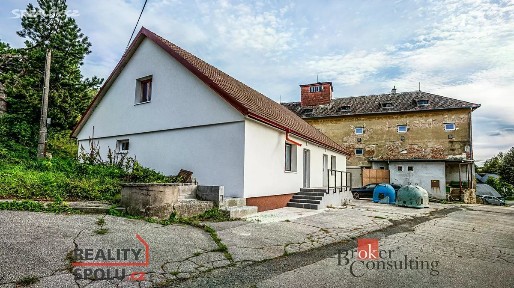 Prodej bytu 2+kk 77 m² Hoštice