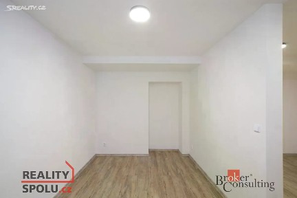 Pronájem bytu 1+kk 28 m² Bendlova, Liberec - Liberec I-Staré Město