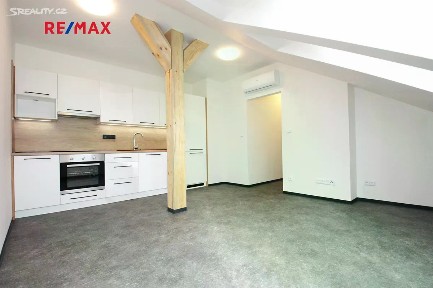 Pronájem bytu 2+kk 44 m² Kmochova, Kolín - Kolín II