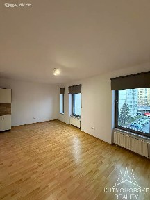 Pronájem bytu 1+kk 29 m² Roháčova, Kolín - Kolín III