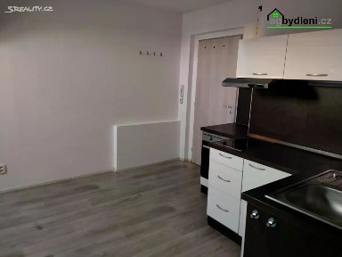 Pronájem bytu 2+kk 29 m² Antonína Uxy, Plzeň - Jižní Předměstí