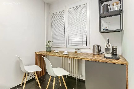 Pronájem bytu 1+1 36 m² Varšavská, Pardubice - Polabiny