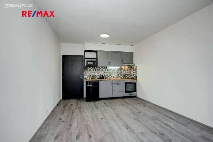 Pronájem bytu 1+kk 28 m² Sídliště Osvobození, Vyškov - Dědice