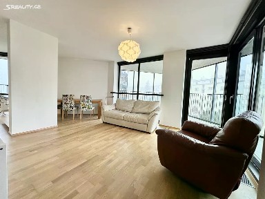 Prodej bytu 3+kk 88 m² Ke Kapslovně, Praha - Žižkov