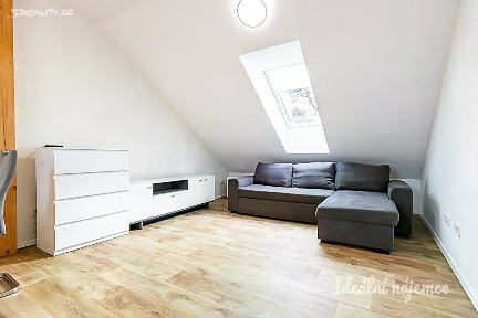 Pronájem bytu 2+kk 50 m² Cukrovarská, Praha - Čakovice