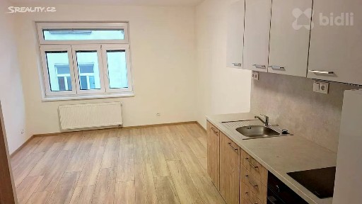 Pardubice, Bílé Předměstí, Štrossova