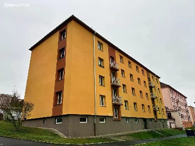 Prodej bytu 2+1 57 m² Školní, Karlovy Vary - Stará Role