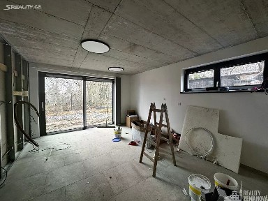 Jesenice, Praha-západ, Horní Jirčany, Hlavní