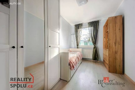 Prodej bytu 4+1 83 m² U Valu, Nupaky