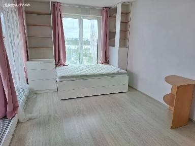 Pronájem bytu 1+kk 35 m² Kyselkova, Brno - Sadová