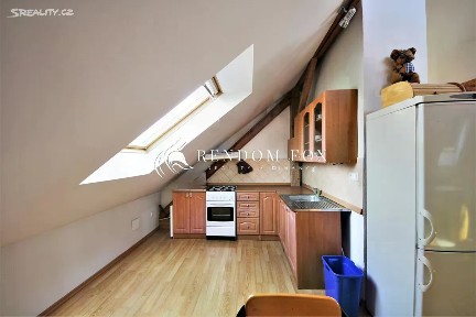 Pronájem bytu 2+kk 120 m² Leska, Dobšice