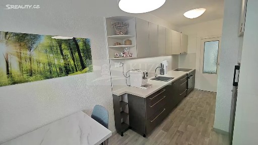 Prodej bytu 3+1 73 m² Livornská, Praha - Horní Měcholupy