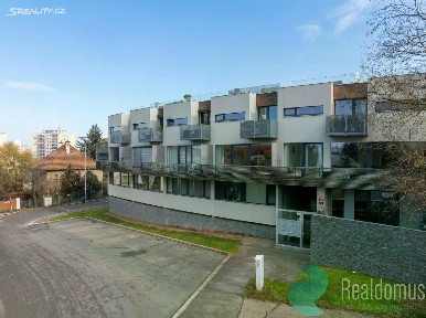 Prodej bytu 3+kk 65 m² Pod průsekem, Praha - Hostivař