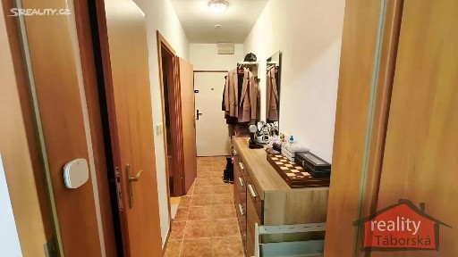 Prodej bytu 3+kk 69 m² Luční, Nupaky