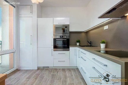 Prodej bytu 3+1 71 m² Žitná, Pardubice - Zelené Předměstí