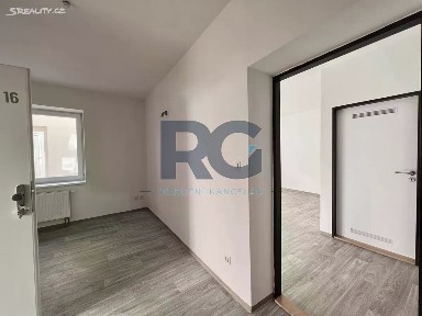 Pronájem bytu 2+kk 39 m² Alšovo nám., Písek - Vnitřní Město