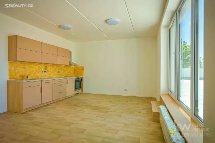 Pronájem bytu 3+kk 64 m² Týnská, Bernartice