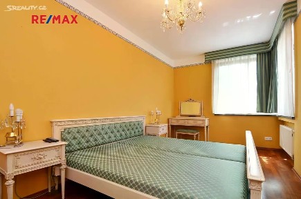 Pronájem bytu 2+kk 50 m² Pod třešněmi, Praha - Hlubočepy