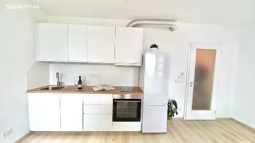 Pronájem bytu 1+kk 32 m² Olgy Havlové, Praha - Žižkov