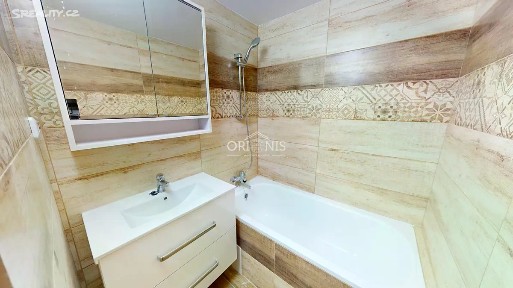 Pronájem bytu 2+1 60 m² Březenecká, Chomutov