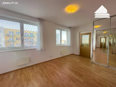 Prodej bytu 2+kk 67 m² Na Okruhu, Jesenice