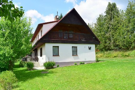 Prodej rodinného domu 320 m², pozemek 1491 m² Čestice