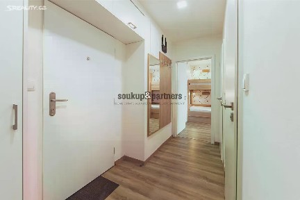 Prodej bytu 2+1 49 m² U Mrázovky, Praha - Smíchov