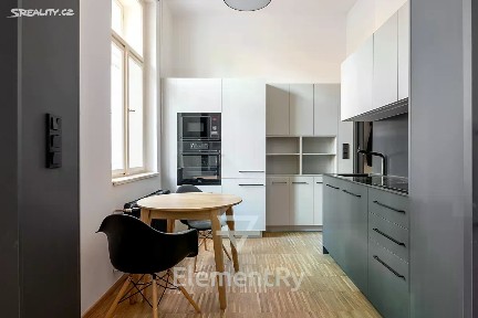 Pronájem bytu 1+1 40 m² Hradební, Hradec Králové