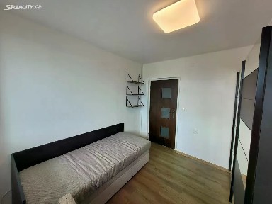 Pronájem bytu pokoje 9 m² Baarova, Hradec Králové - Pražské Předměstí